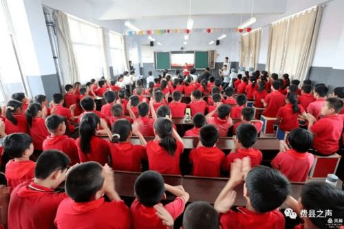 学史力行办实事 融媒主播进校园，志愿服务温暖胡阳徠庄完小